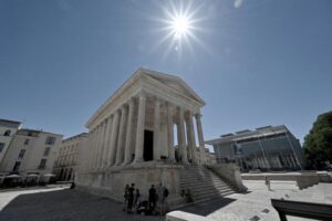 Read more about the article Découvrez pourquoi Nîmes est une ville Gallo-romaine | Histoire et patrimoine de Nîmes
