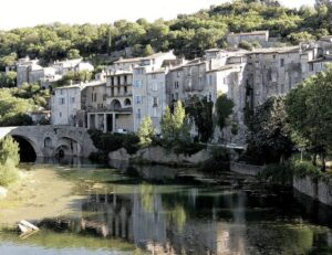 Read more about the article Quel est le Plus Petit Village du Gard? Découvrez les Détails ici!