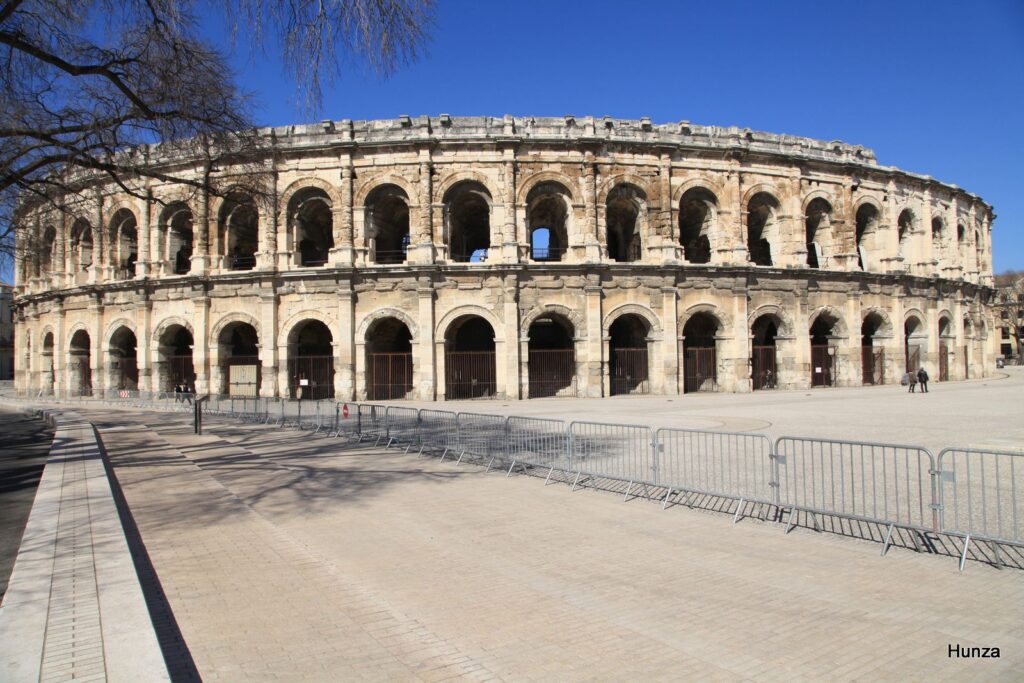 découvrir Nîmes